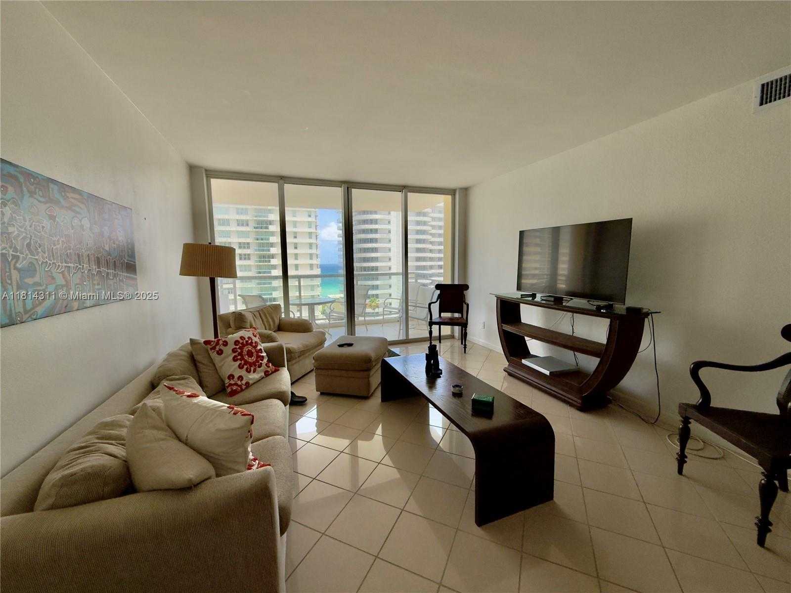 Small Image of 5600 COLLINS AVE #10V, Miami Beach Number 18