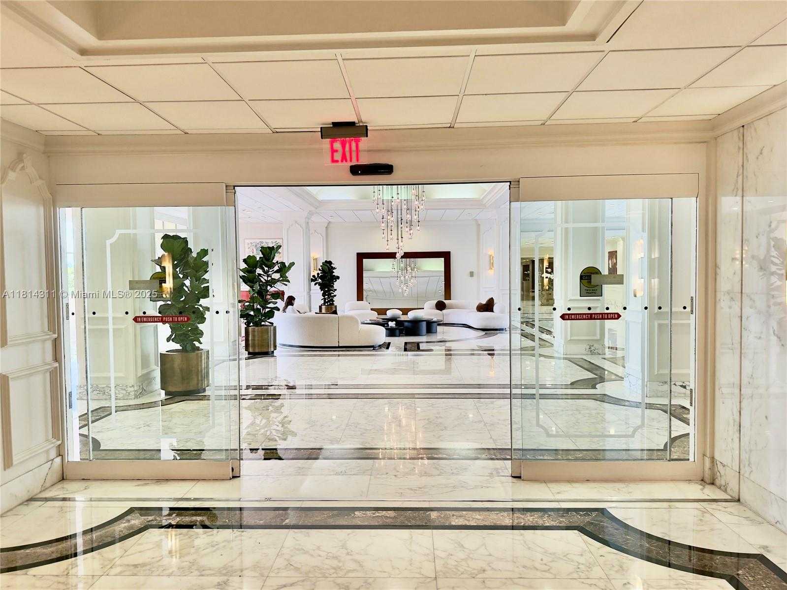 Small Image of 5600 COLLINS AVE #10V, Miami Beach Number 2
