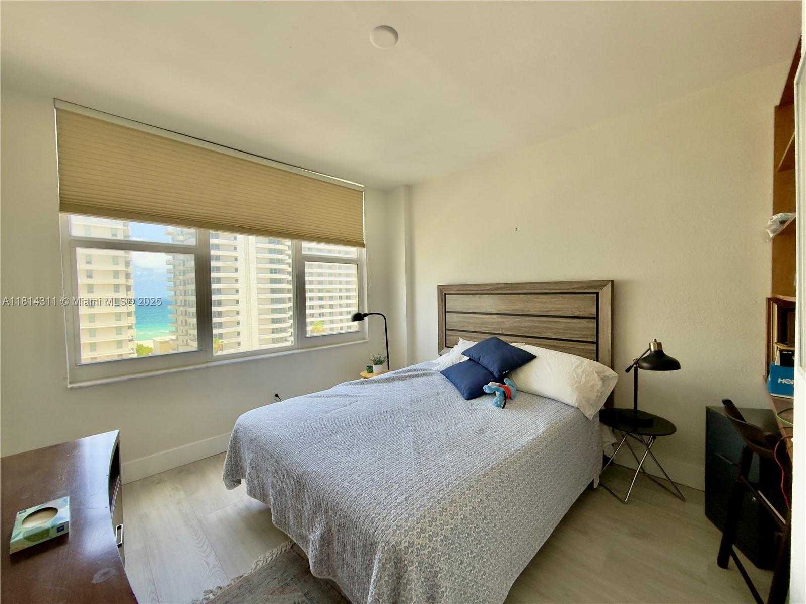 Small Image of 5600 COLLINS AVE #10V, Miami Beach Number 20