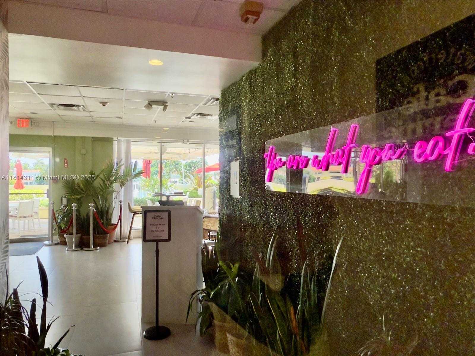 Small Image of 5600 COLLINS AVE #10V, Miami Beach Number 9