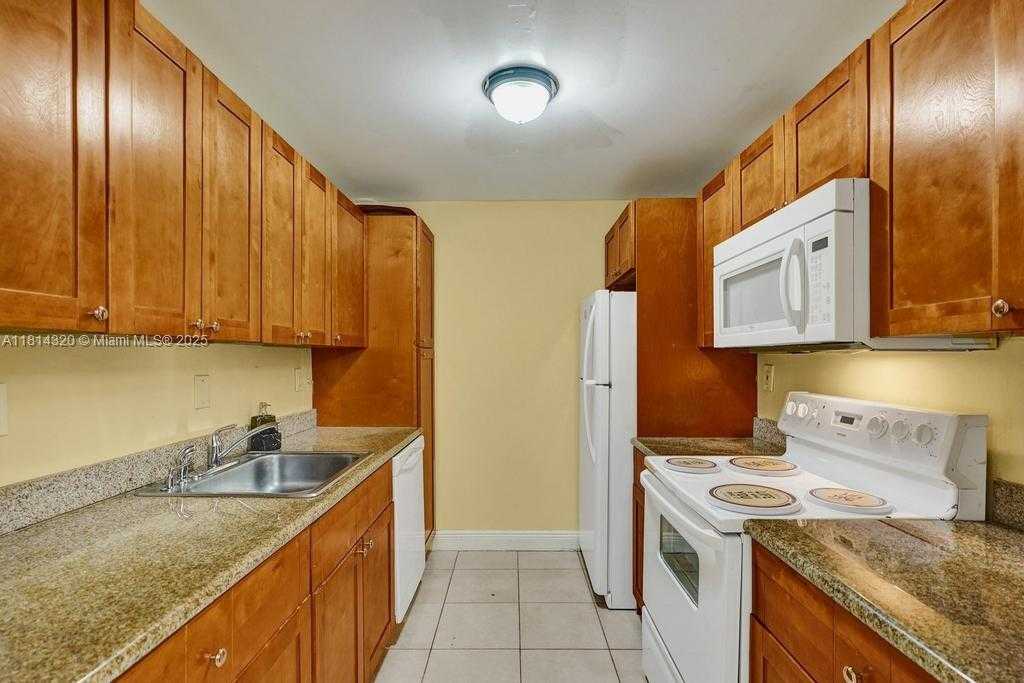 Small Image of 10804 NORTH KENDALL DR #P14, Miami Number 15