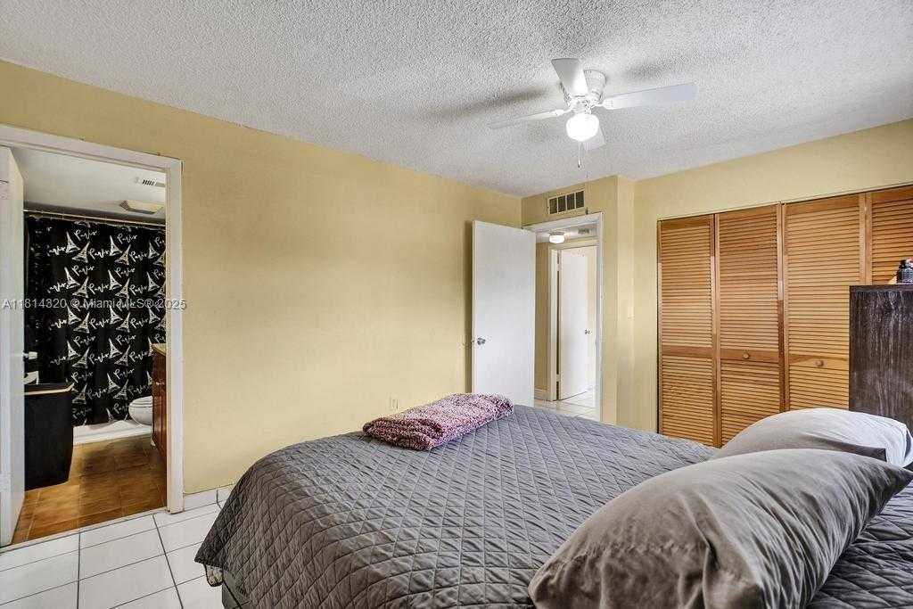 Small Image of 10804 NORTH KENDALL DR #P14, Miami Number 22