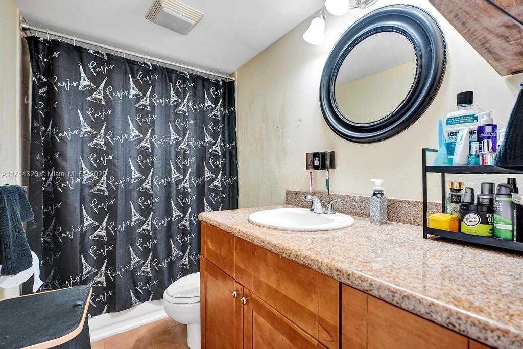 Small Image of 10804 NORTH KENDALL DR #P14, Miami Number 23