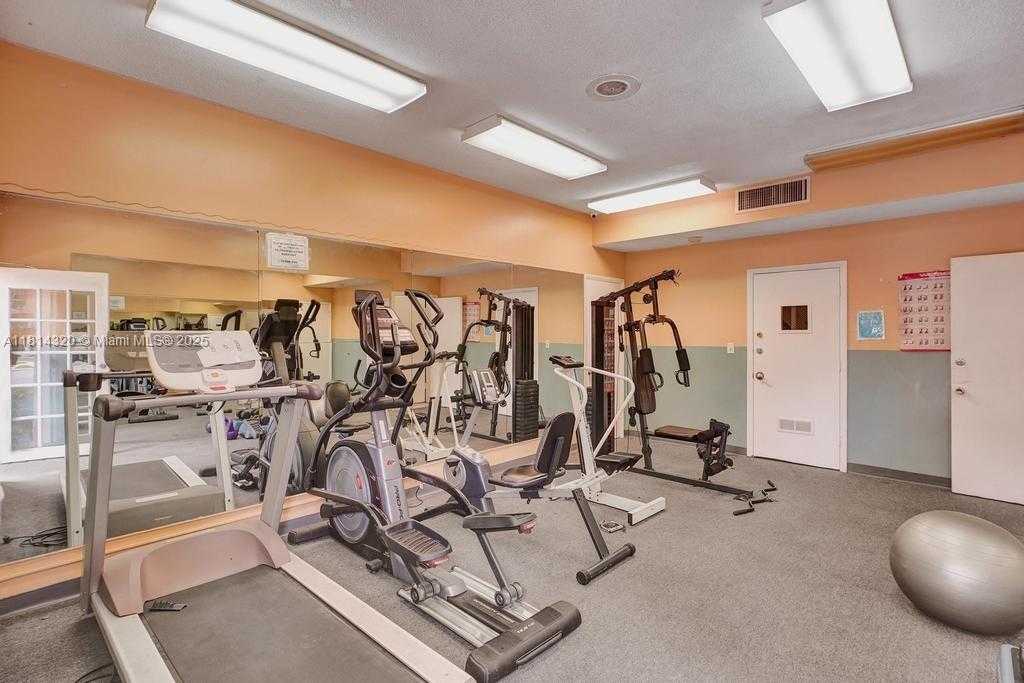 Small Image of 10804 NORTH KENDALL DR #P14, Miami Number 29