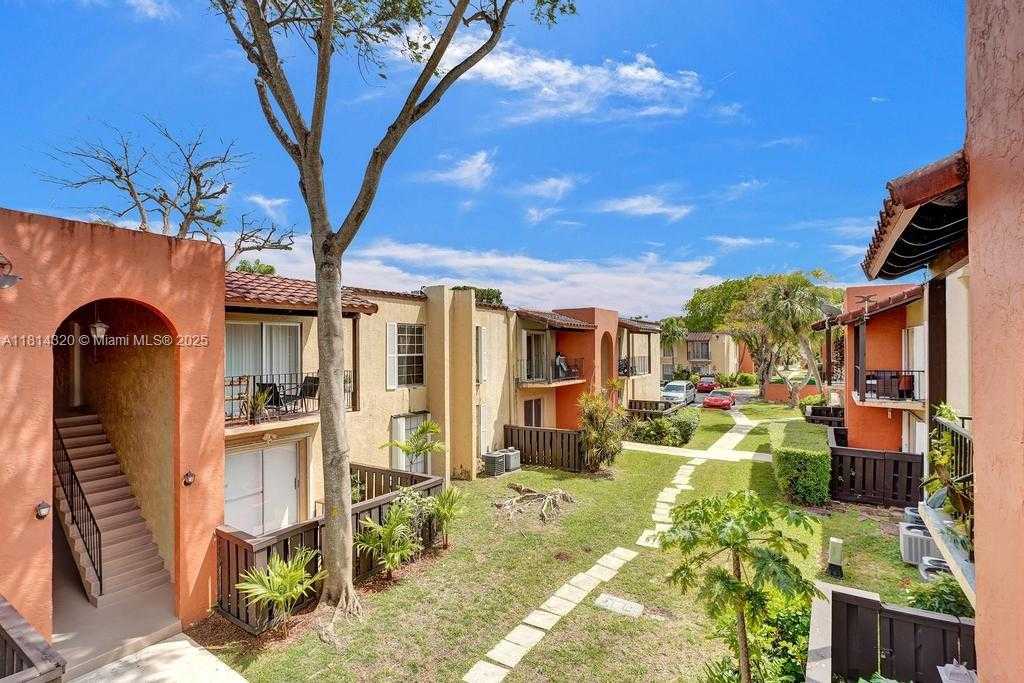 Small Image of 10804 NORTH KENDALL DR #P14, Miami Number 3