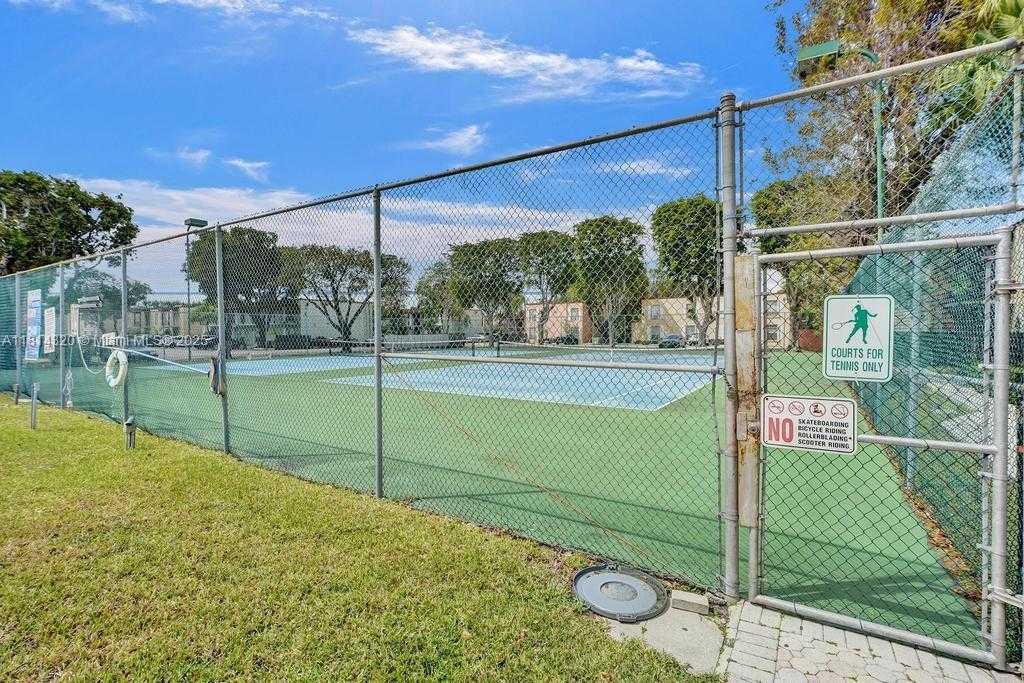 Small Image of 10804 NORTH KENDALL DR #P14, Miami Number 34
