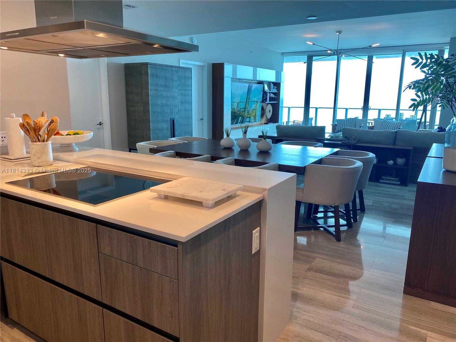 Small Image of 350 OCEAN DR #1204N, Key Biscayne Number 14