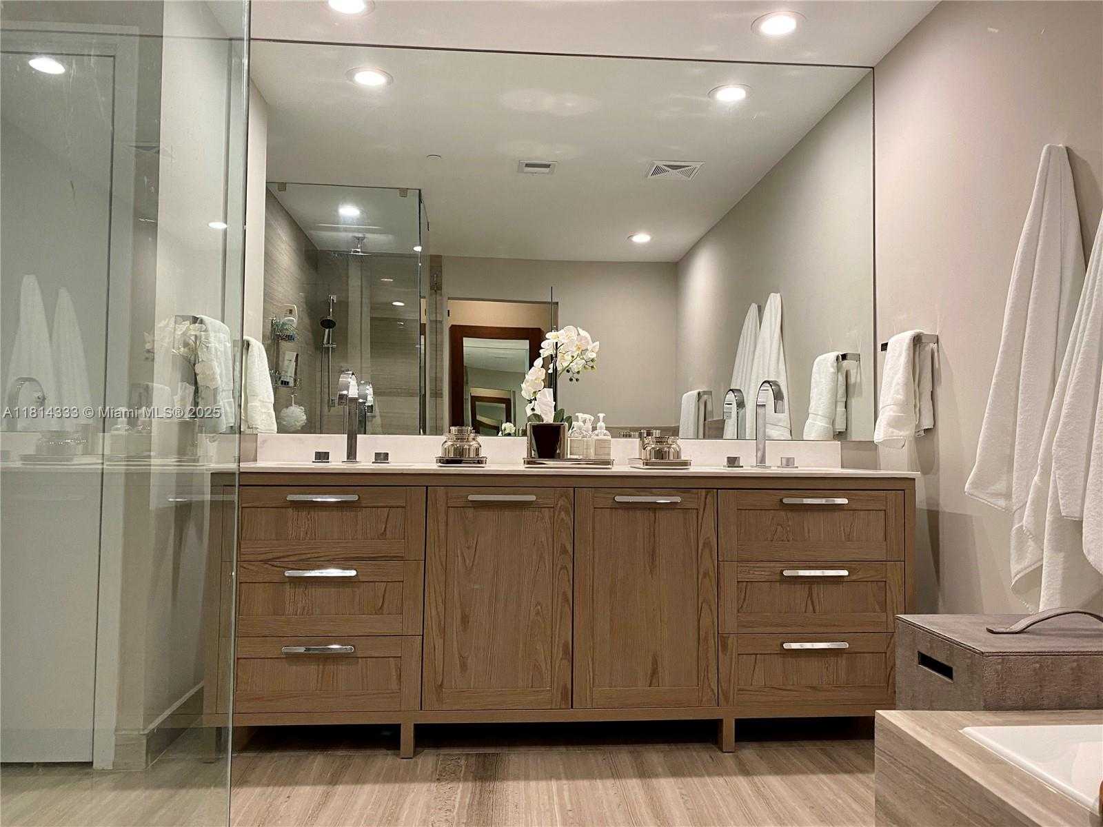 Small Image of 350 OCEAN DR #1204N, Key Biscayne Number 18