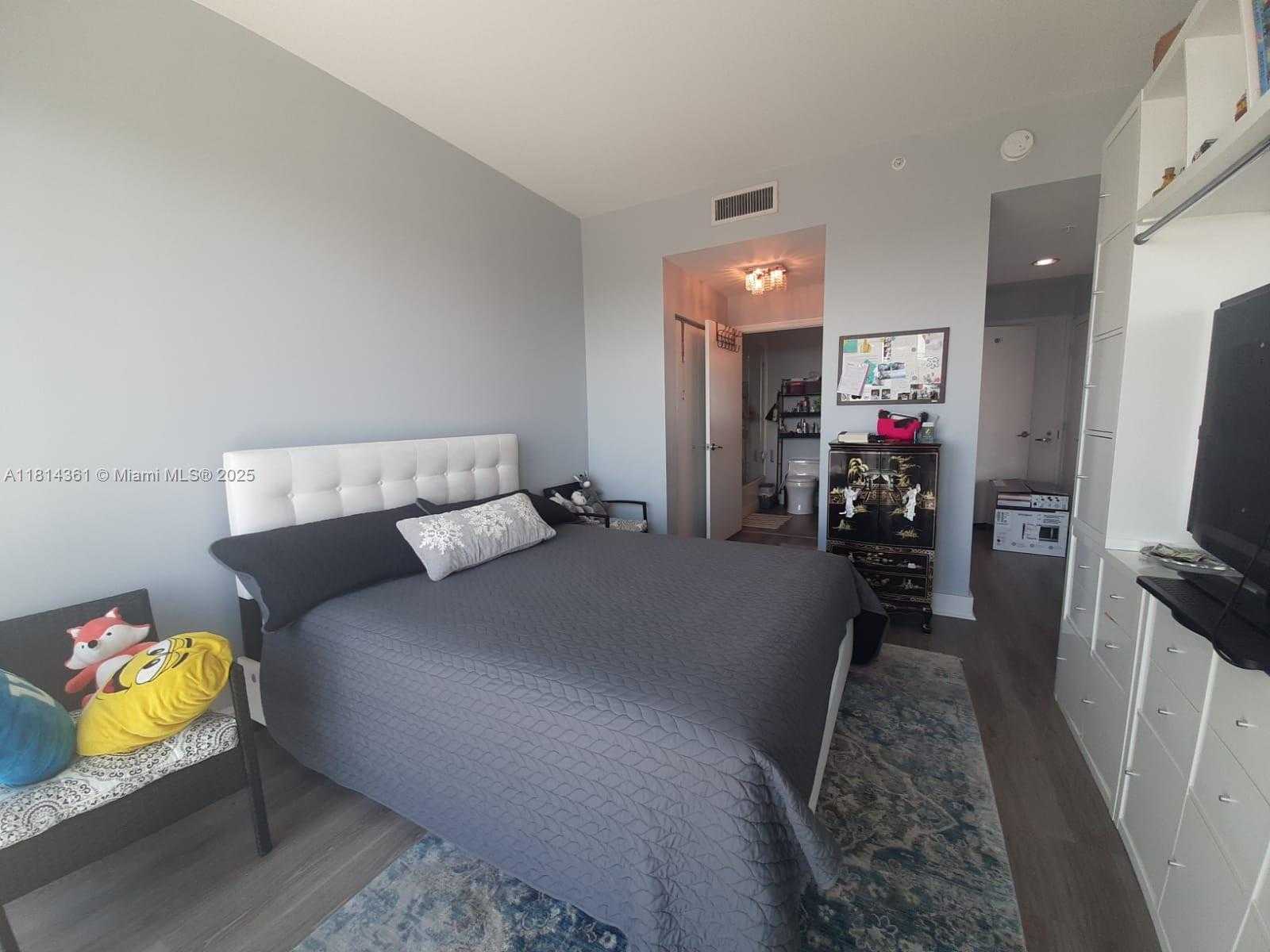 Small Image of 60 SOUTH WEST 13TH ST #1601, Miami Number 15