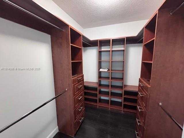 Small Image of 41 SOUTH EAST 5TH ST #1516, Miami Number 15