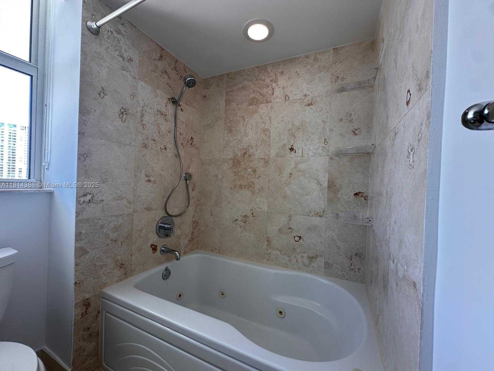 Small Image of 41 SOUTH EAST 5TH ST #1516, Miami Number 32