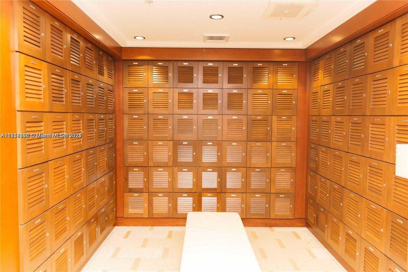 Small Image of 41 SOUTH EAST 5TH ST #1516, Miami Number 49