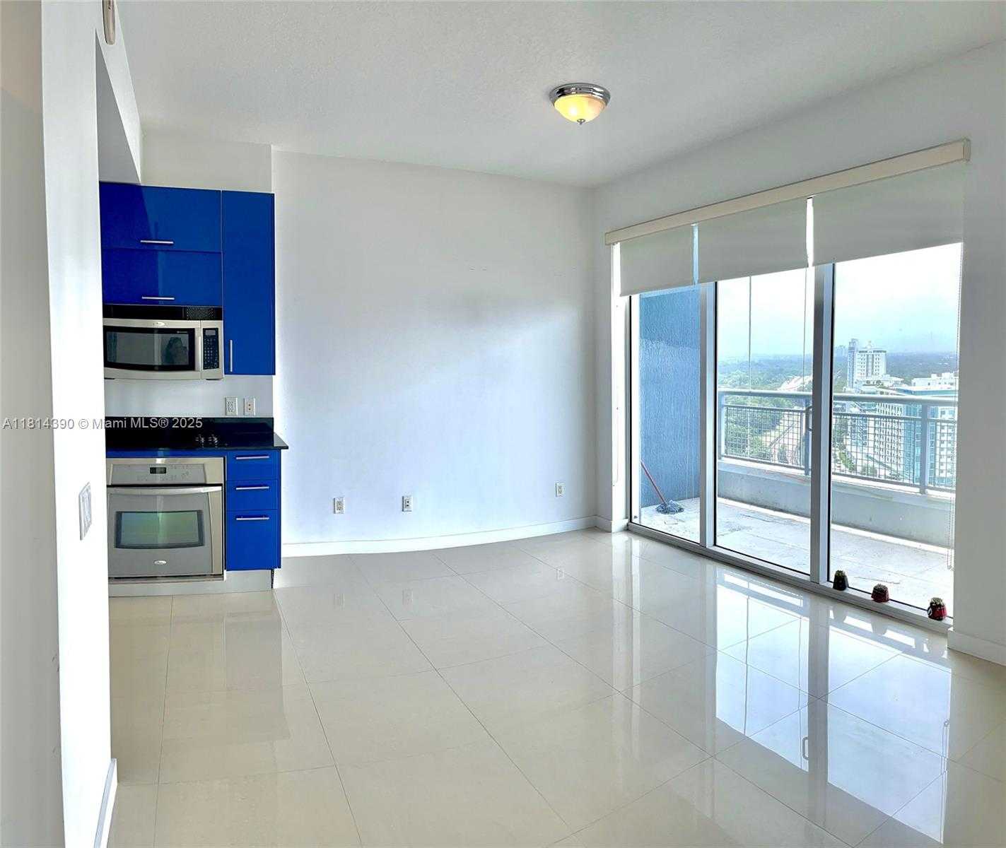 Small Image of 60 SOUTH WEST 13TH ST #1719, Miami Number 4
