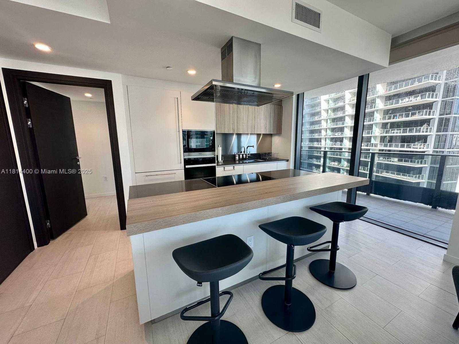 Small Image of 1000 BRICKELL PLZ #4001, Miami Number 11