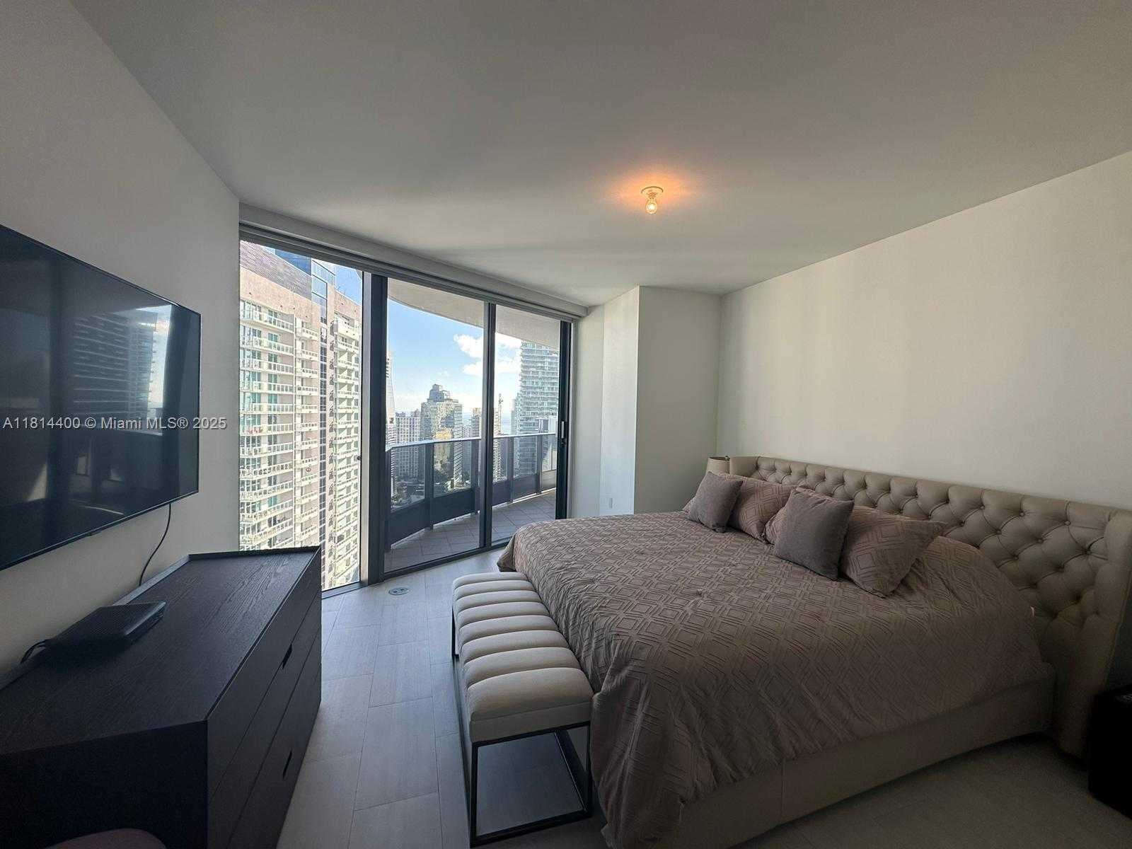 Small Image of 1000 BRICKELL PLZ #4001, Miami Number 3