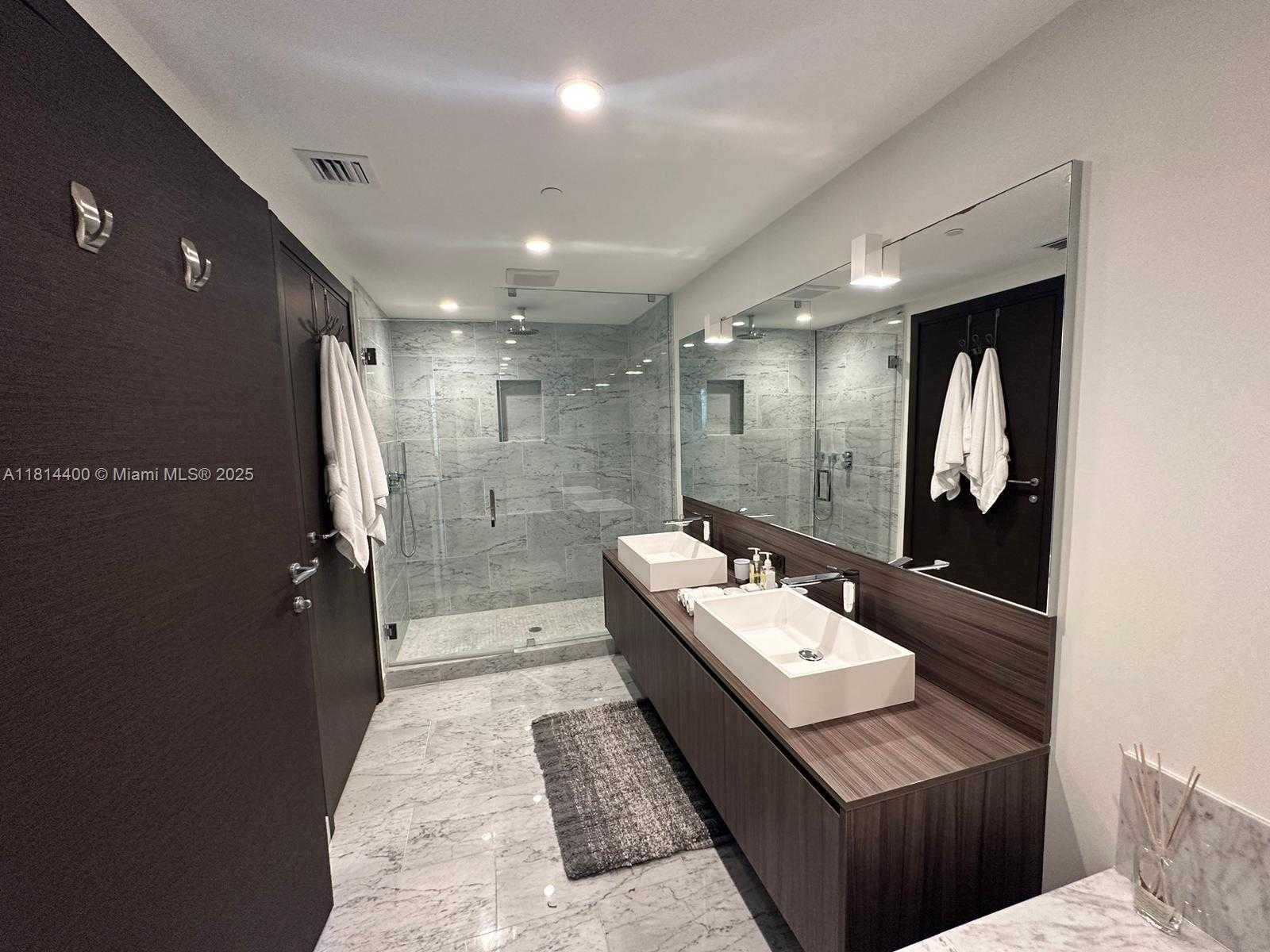 Small Image of 1000 BRICKELL PLZ #4001, Miami Number 6