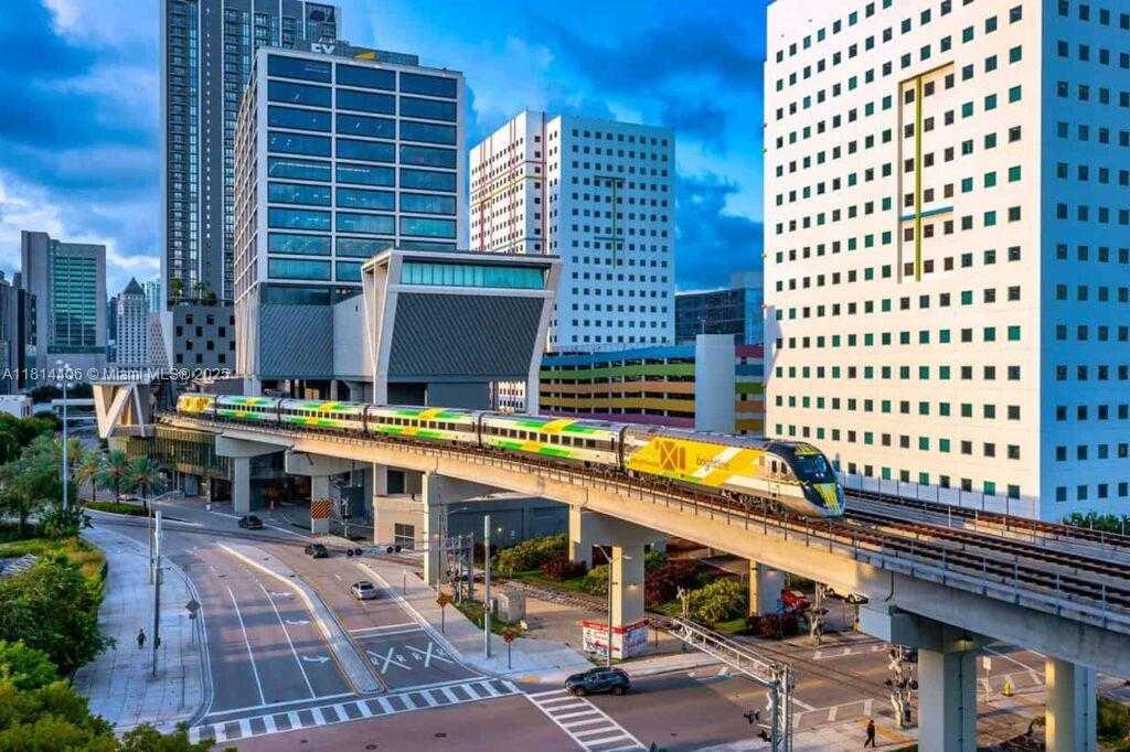 Small Image of 850 NORTH MIAMI AVE #W-908, Miami Number 29