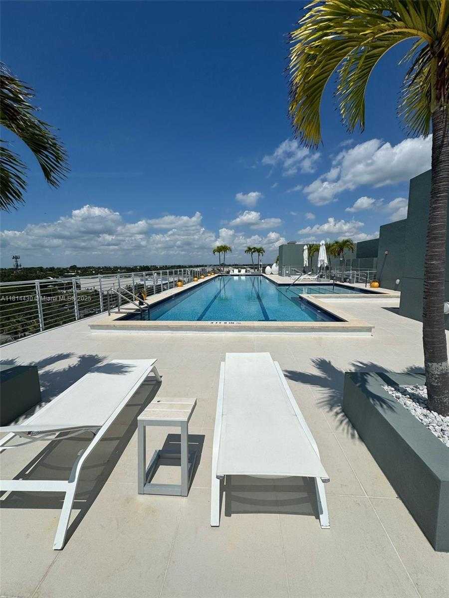 Small Image of 101 SUNRISE DR #A-201, Key Biscayne Number 17