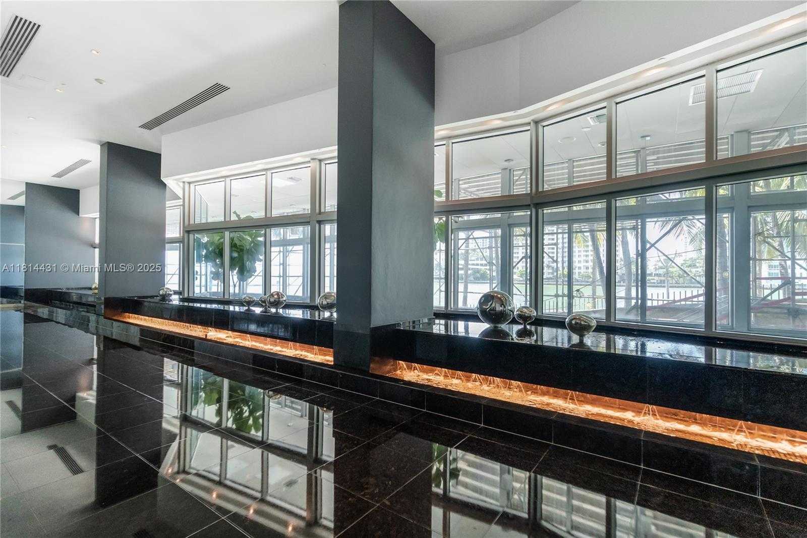 Small Image of 335 SOUTH BISCAYNE BLVD #3207, Miami Number 17