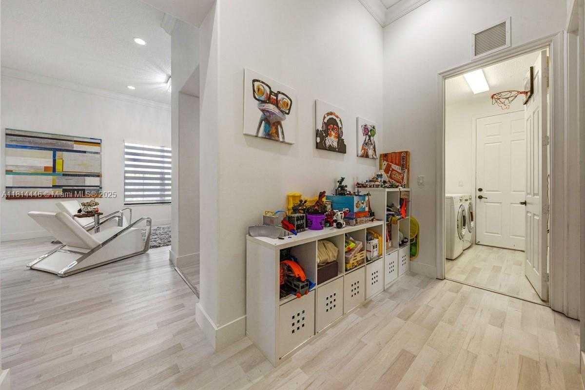 Imagen de Pequeño Objeto