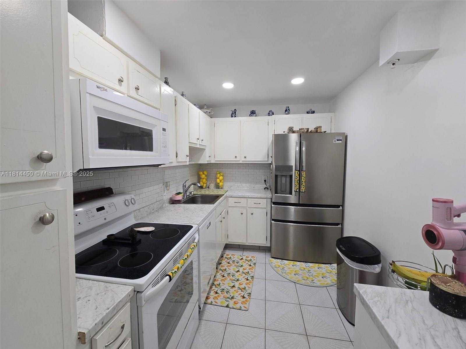 Small Image of 6969 COLLINS AVE #904, Miami Beach Number 2