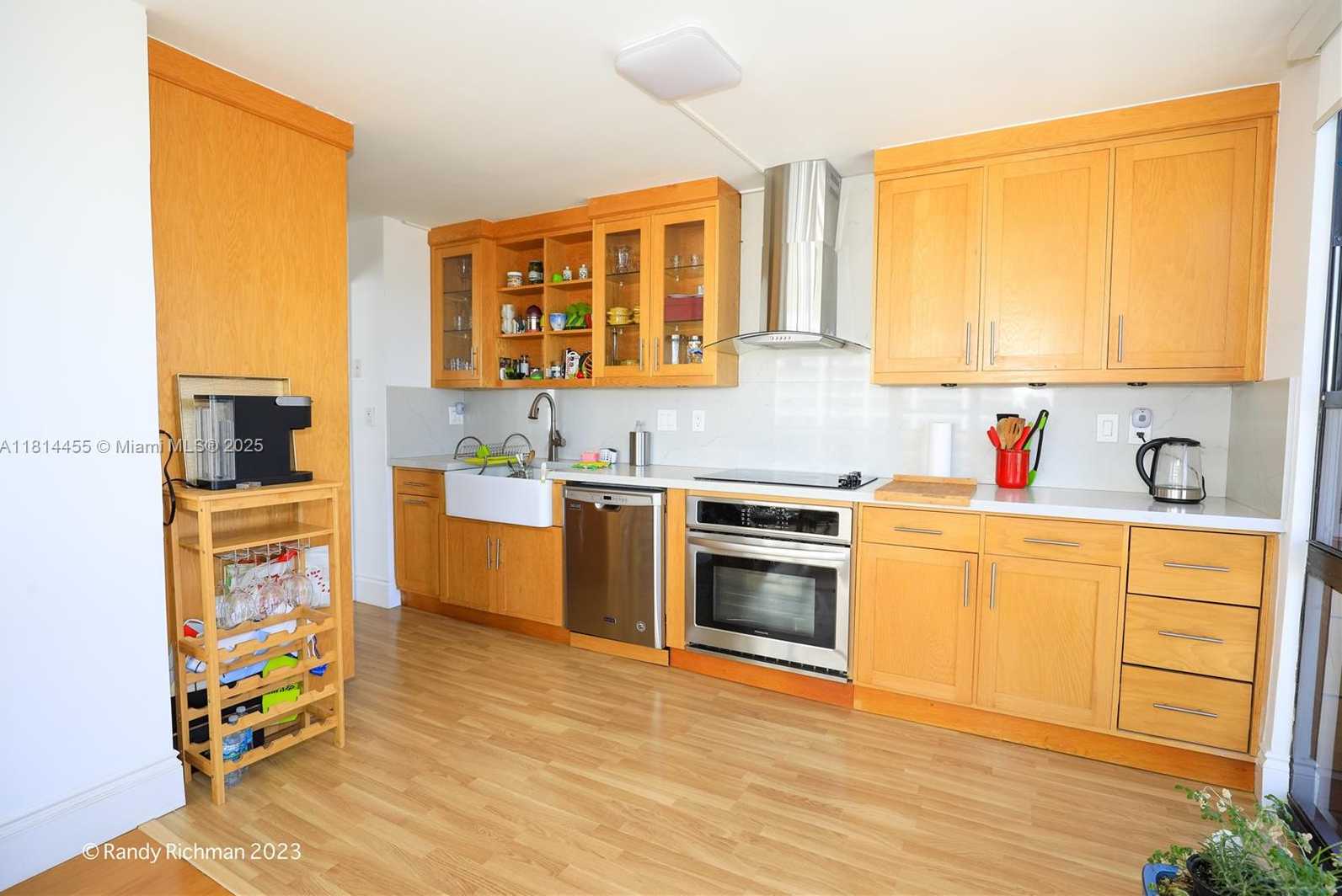 Small Image of 600 NORTH EAST 36TH ST #1923, Miami Number 2