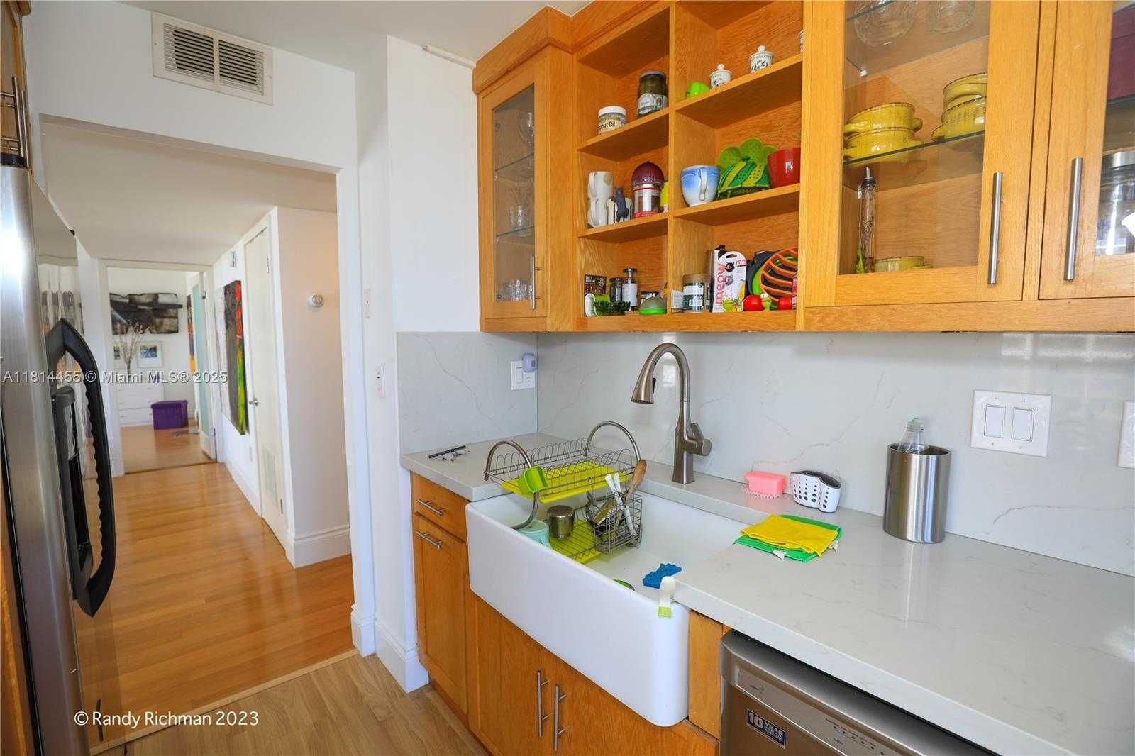 Small Image of 600 NORTH EAST 36TH ST #1923, Miami Number 21
