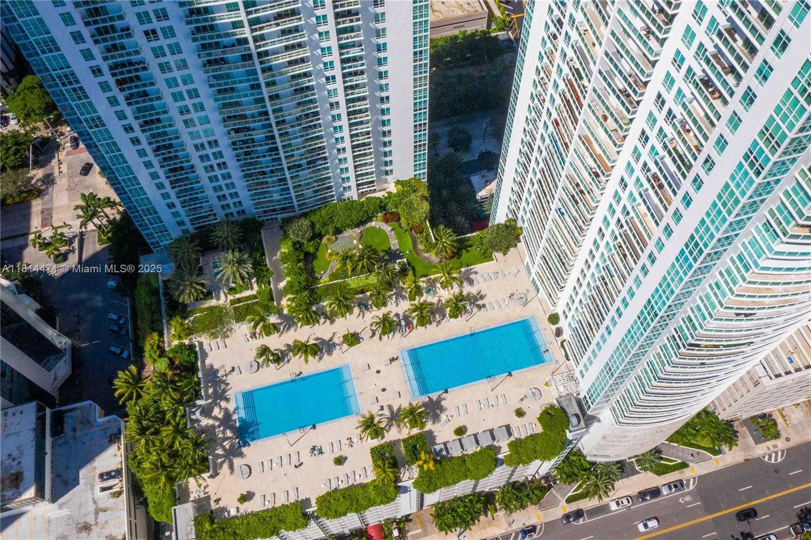 Small Image of 950 BRICKELL BAY DR #1407, Miami Number 21