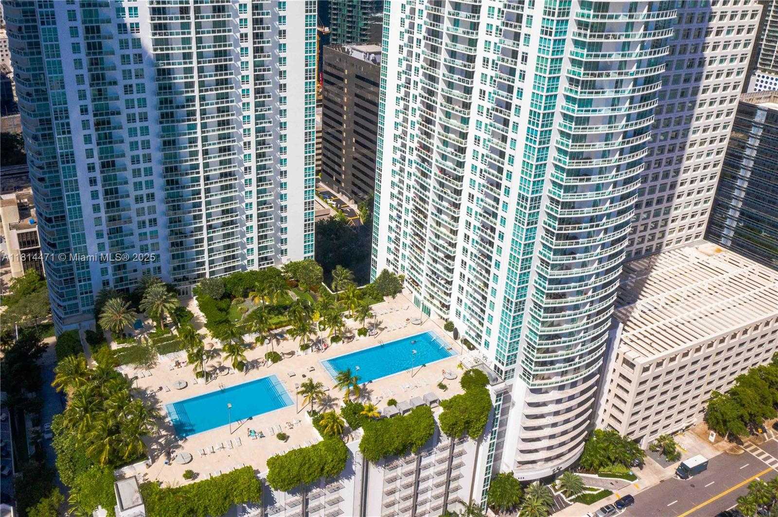Small Image of 950 BRICKELL BAY DR #1407, Miami Number 22