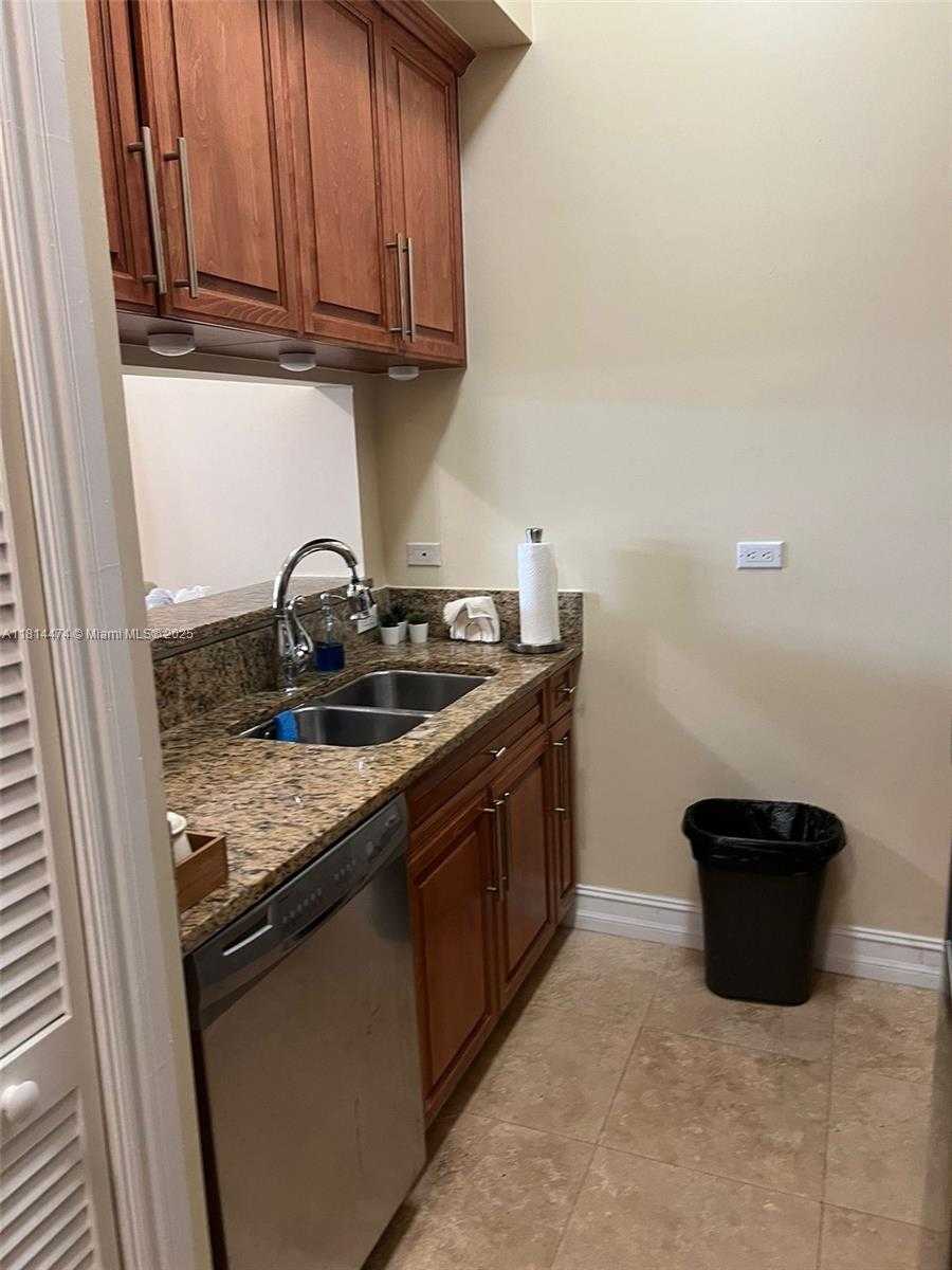 Small Image of 1805 PONCE DE LEON BLVD #526, Coral Gables Number 13