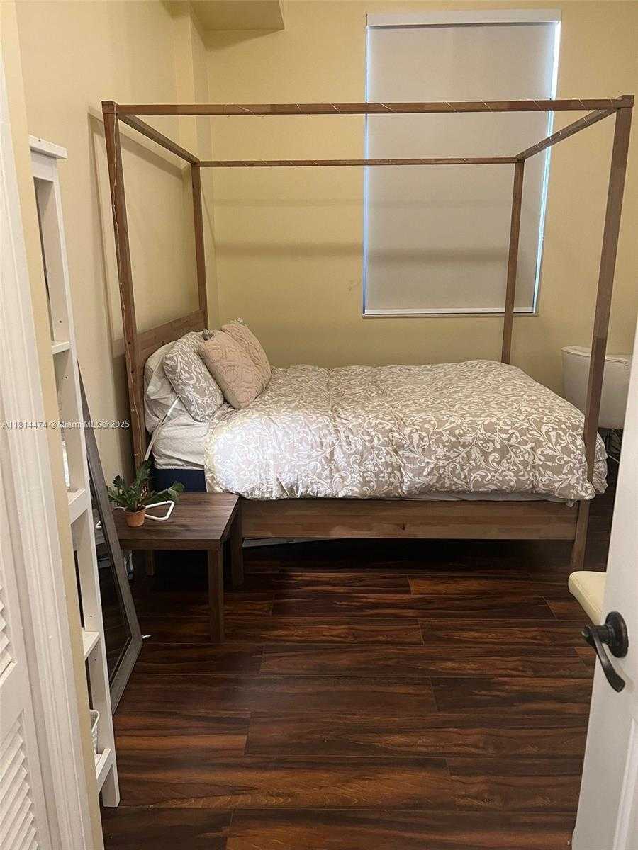 Small Image of 1805 PONCE DE LEON BLVD #526, Coral Gables Number 16
