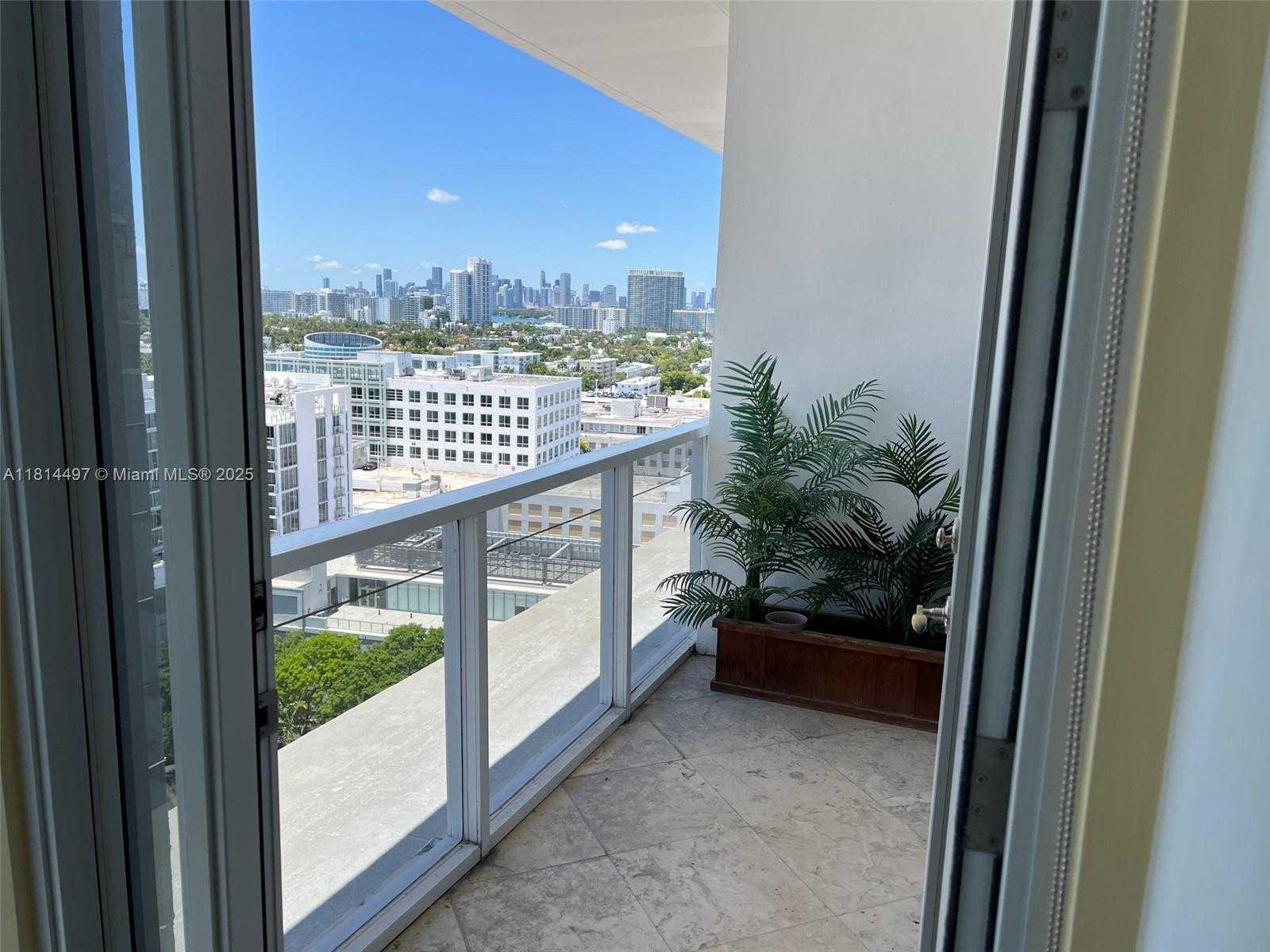 Small Image of 100 LINCOLN RD #PH12, Miami Beach Number 4