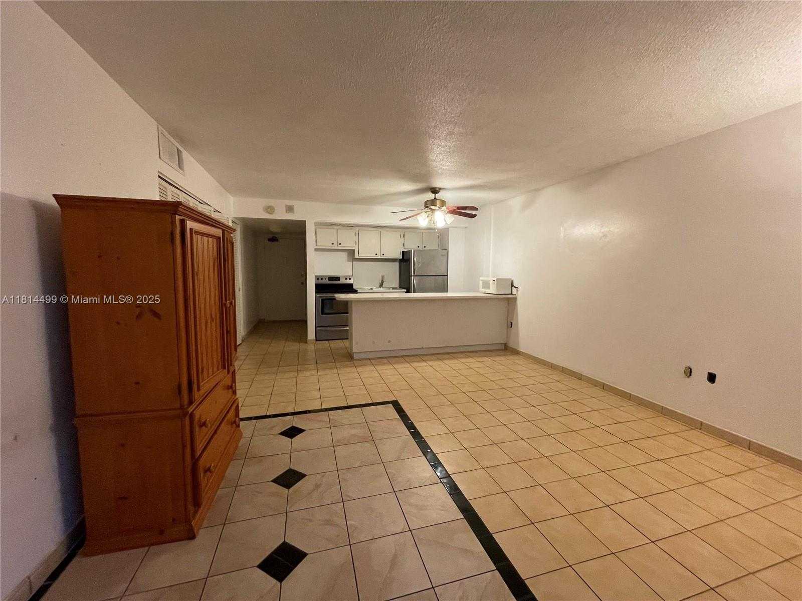 Small Image of 401 OCEAN DR #219, Miami Beach Number 7