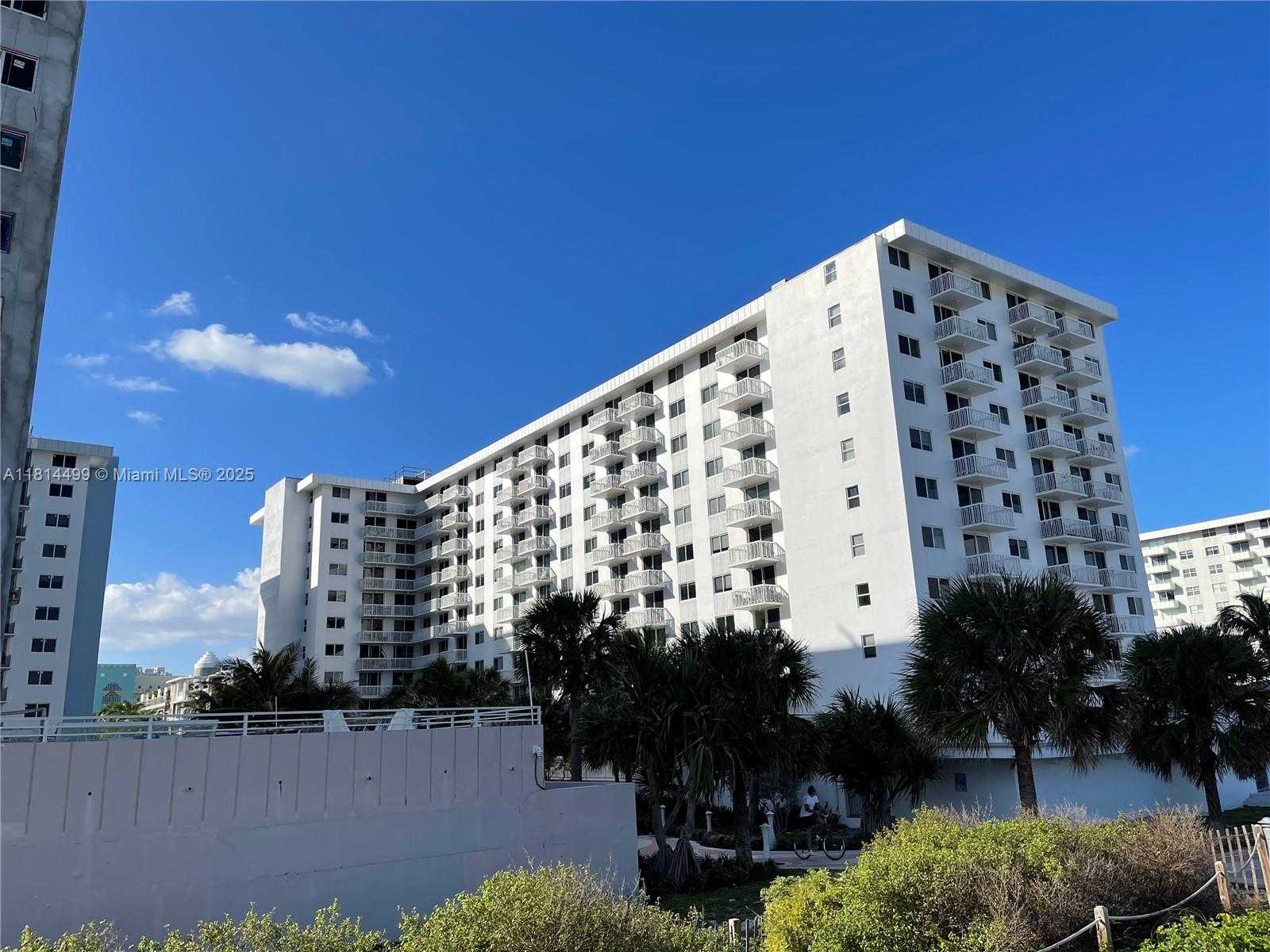 Small Image of 401 OCEAN DR #219, Miami Beach Number 9