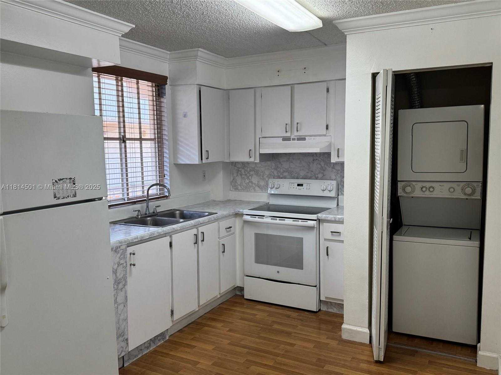 Small Image of 6195 NORTH WEST 186TH ST #303, Hialeah Number 4