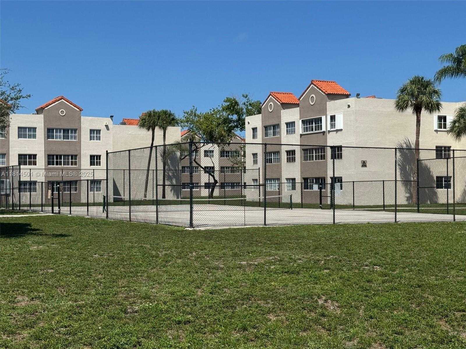 Small Image of 6195 NORTH WEST 186TH ST #303, Hialeah Number 9