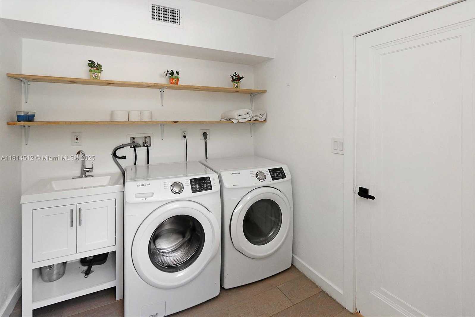 Small Image of 1109 NORTH EAST 89TH ST, Miami Number 23