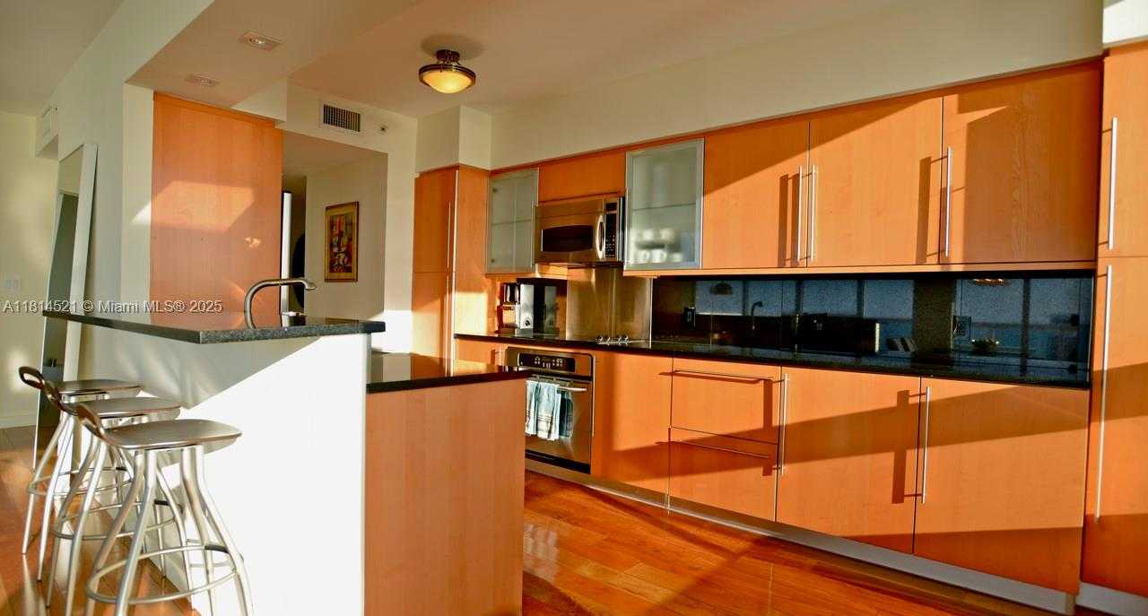 Small Image of 6365 COLLINS AVE #3908, Miami Beach Number 4