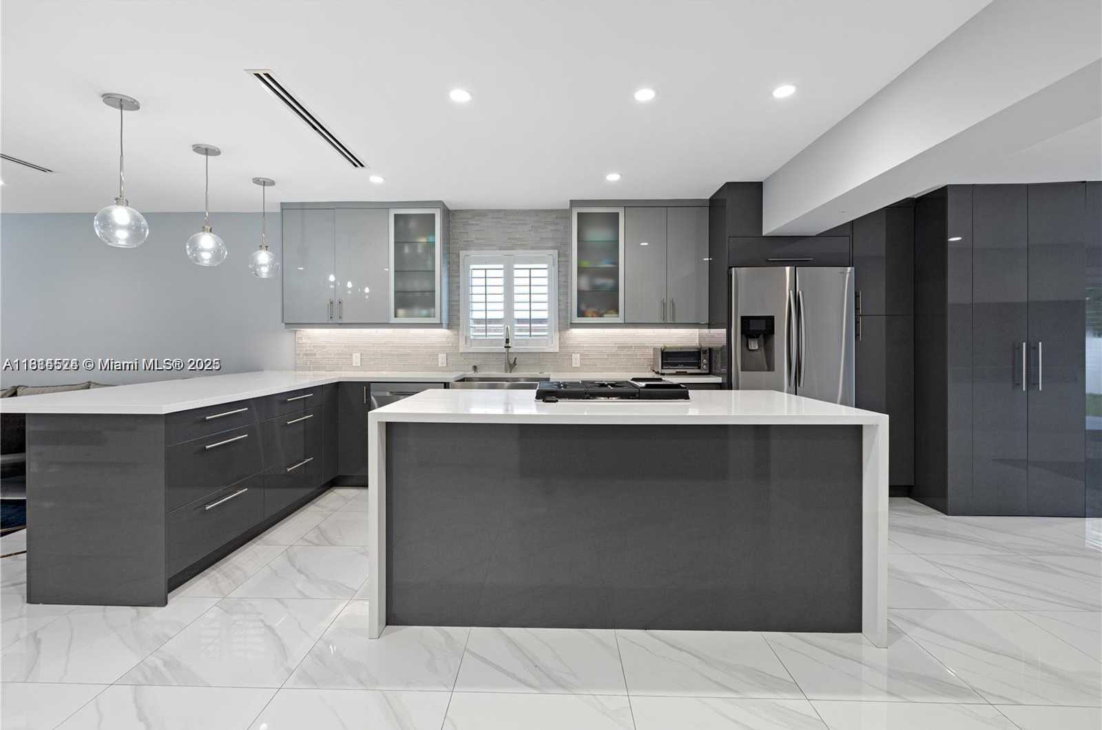 Small Image of 1239 WASHINGTON ST #1239, Hollywood Number 12