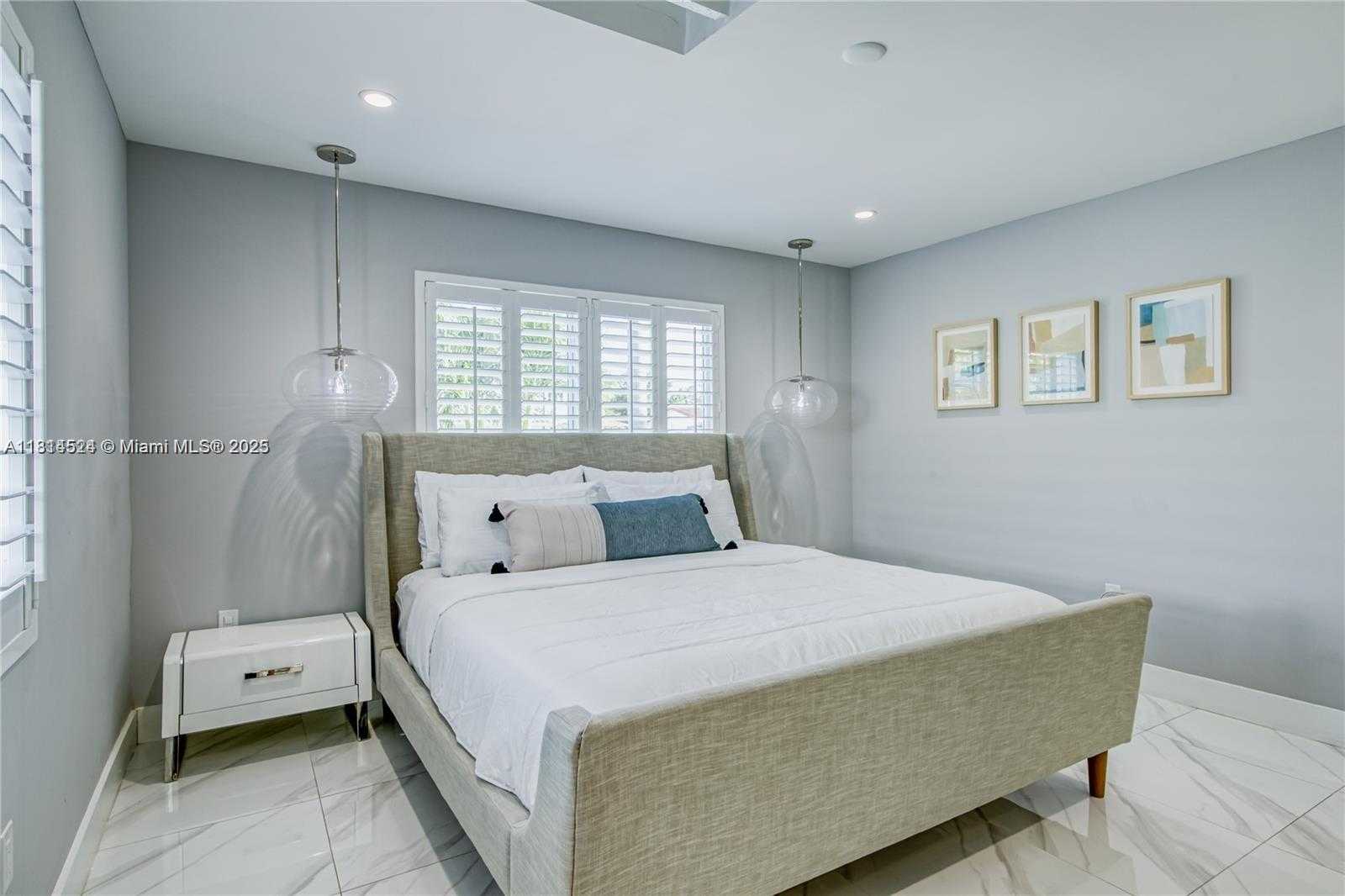 Small Image of 1239 WASHINGTON ST #1239, Hollywood Number 18