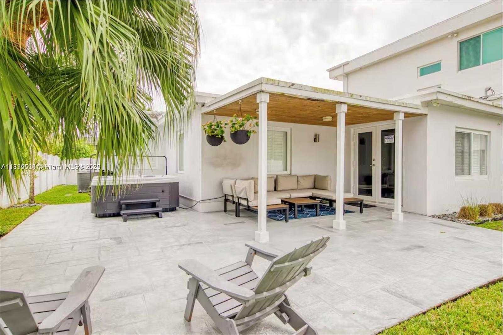 Small Image of 1239 WASHINGTON ST #1239, Hollywood Number 25