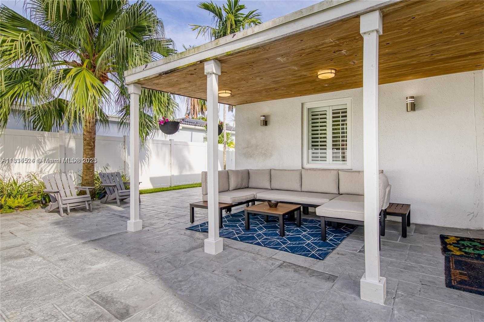 Small Image of 1239 WASHINGTON ST #1239, Hollywood Number 28