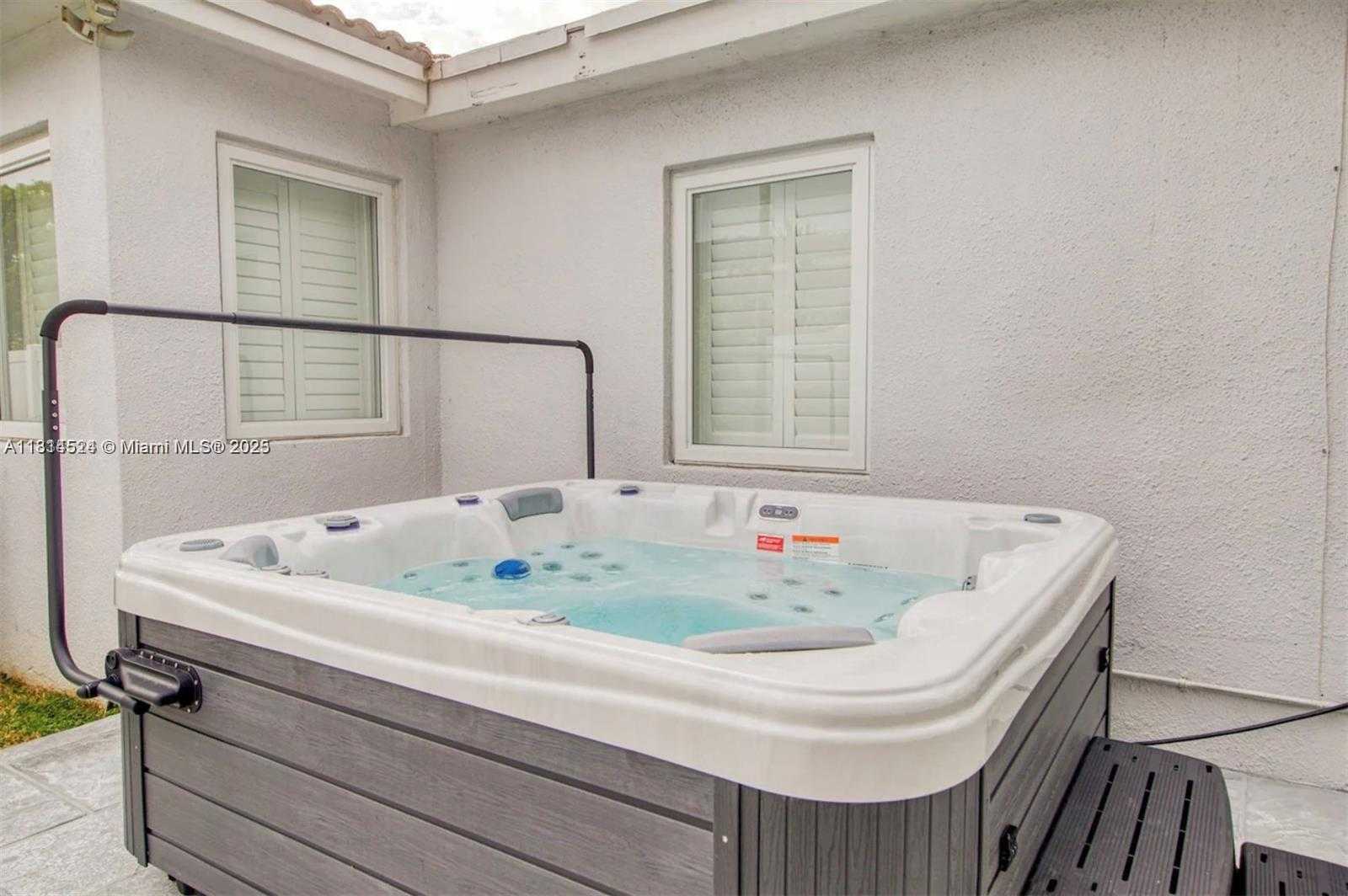 Small Image of 1239 WASHINGTON ST #1239, Hollywood Number 30
