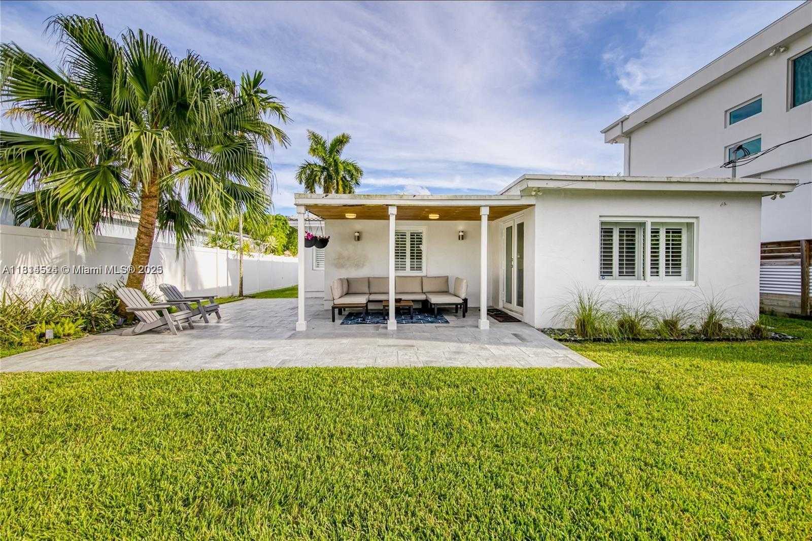 Small Image of 1239 WASHINGTON ST #1239, Hollywood Number 37