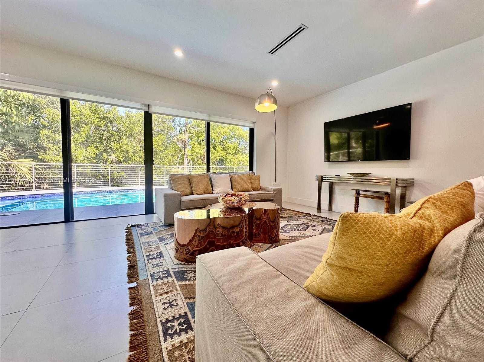 Small Image of 6025 SOUTH WEST 72ND AVE #-, Miami Number 15