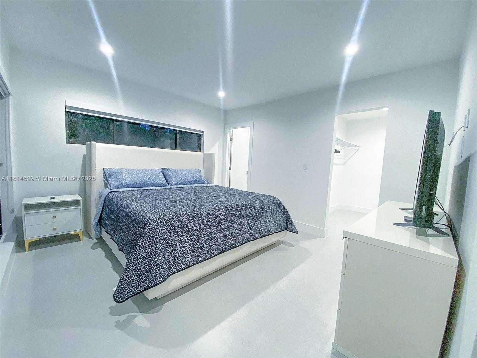 Small Image of 6025 SOUTH WEST 72ND AVE #-, Miami Number 20
