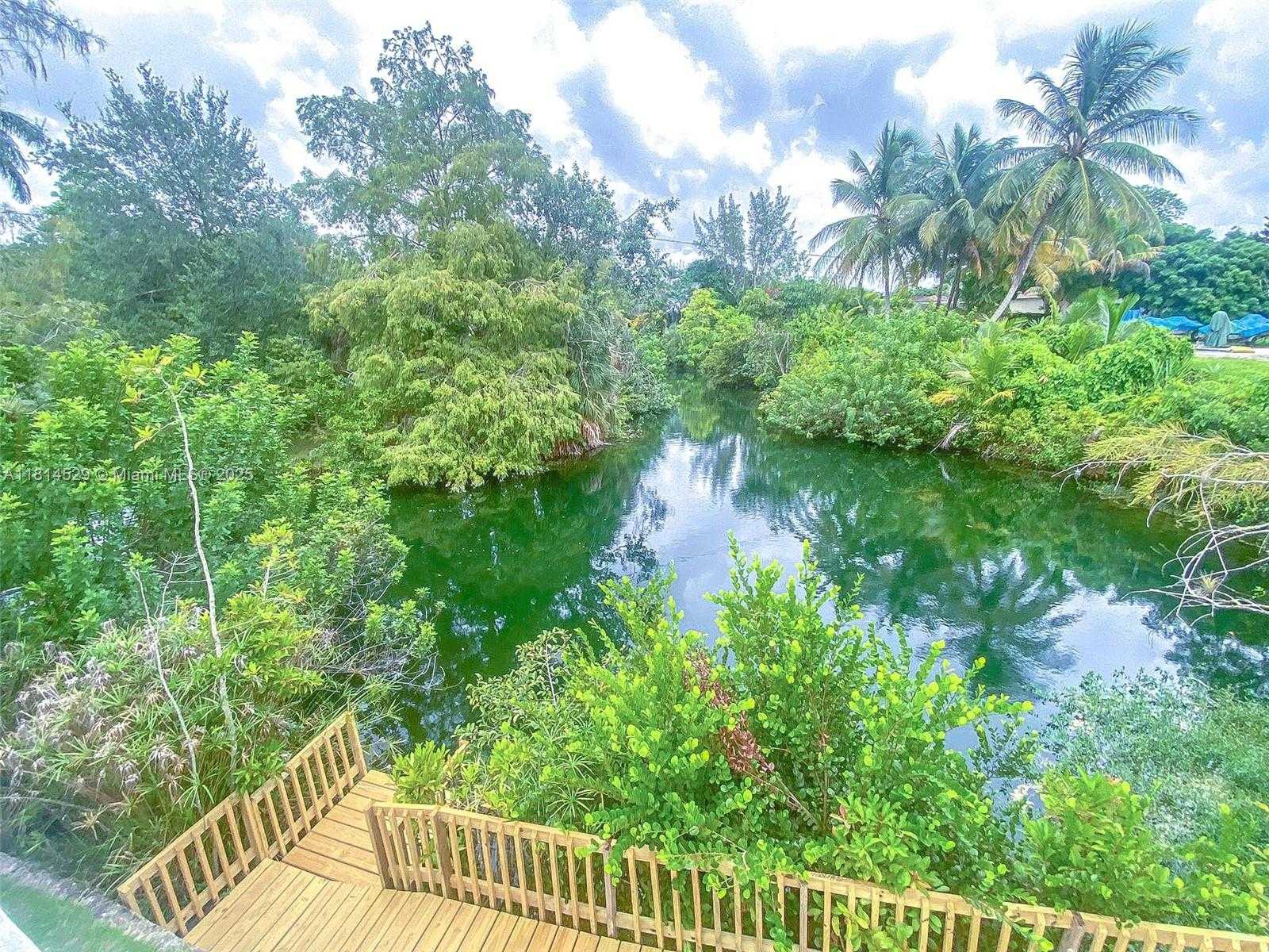 Small Image of 6025 SOUTH WEST 72ND AVE #-, Miami Number 27