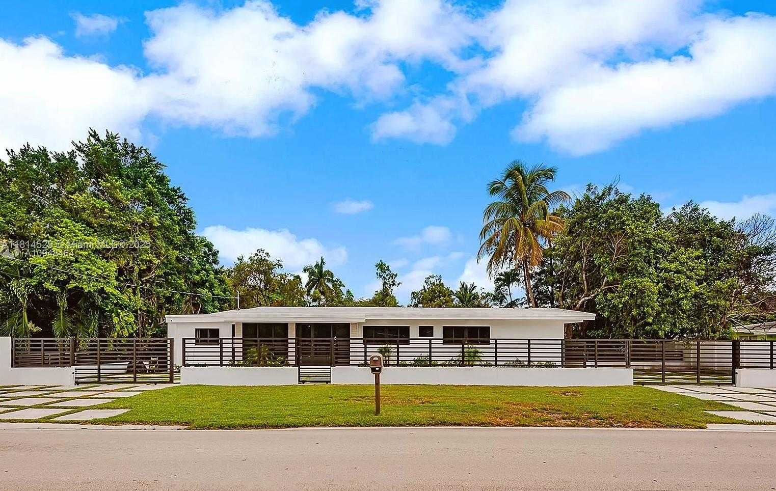 Small Image of 6025 SOUTH WEST 72ND AVE #-, Miami Number 4