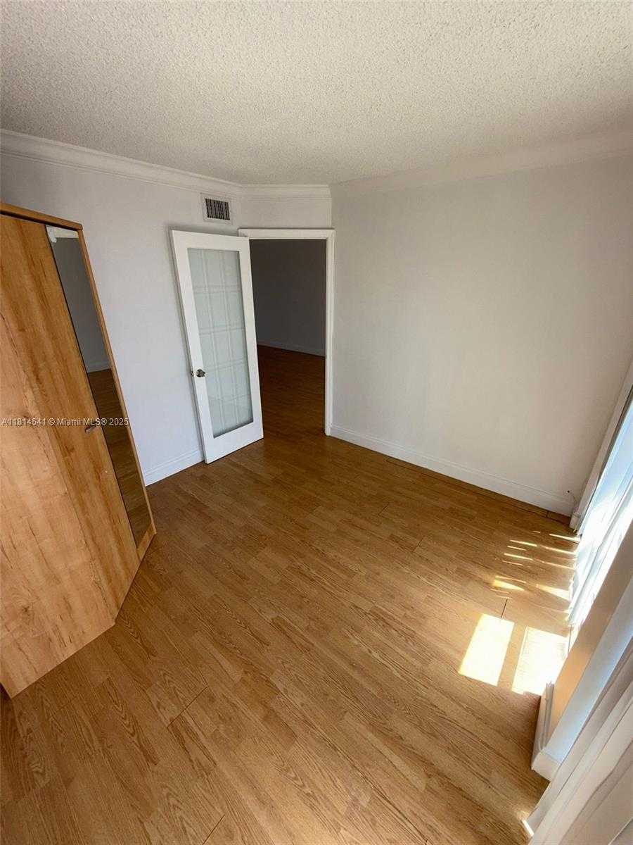 Small Image of 701 THREE ISLANDS BLVD #511, Hallandale Beach Number 12
