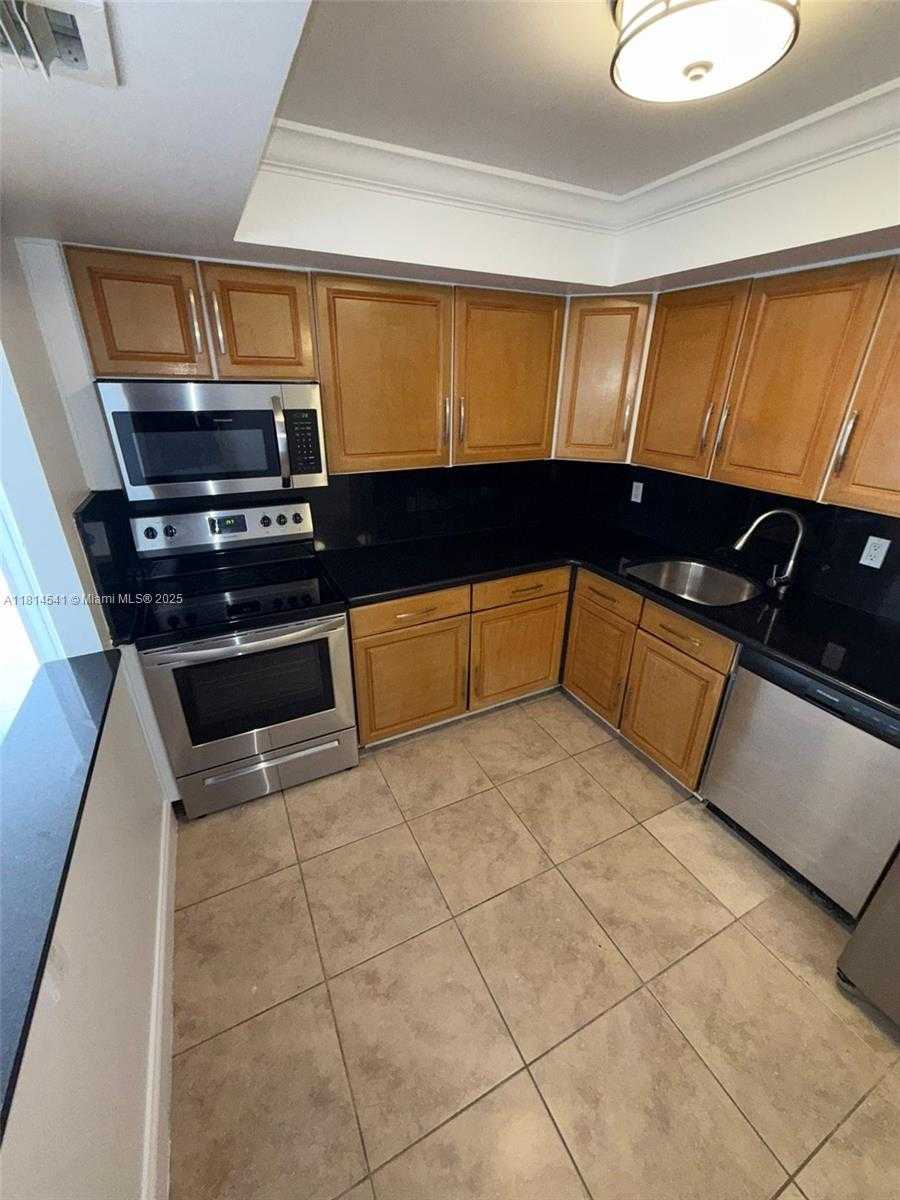 Small Image of 701 THREE ISLANDS BLVD #511, Hallandale Beach Number 18
